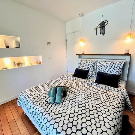 La P.dwelling Luxury House *