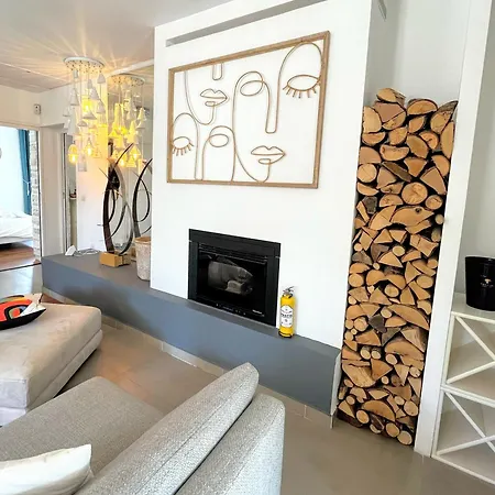 La P.dwelling Luxury House Villa