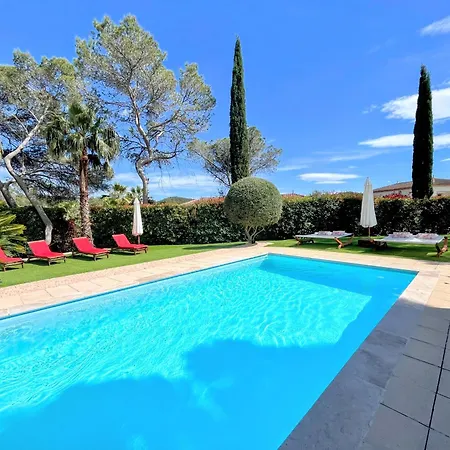 La P.dwelling Luxury House *